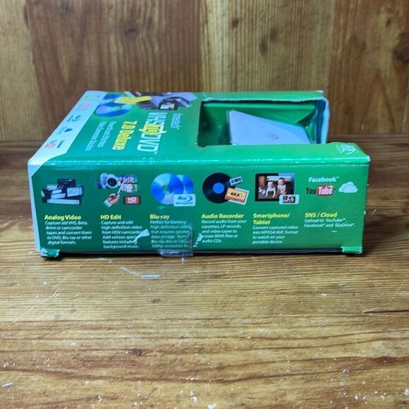 Honestech VHS to DVD 7.0 Deluxe Video Conversion Solution - Picture 2 of 5